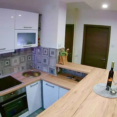 ***cute Modern Near Center Of Rijeka*** Apartamento