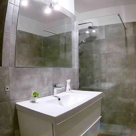 ***cute Modern Near Center Of Rijeka***