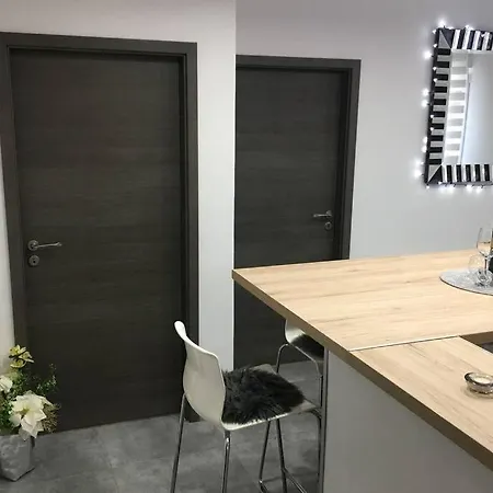 ***cute Modern Near Center Of Rijeka*** Apartamento
